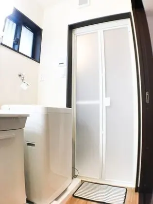 Ev (2nd Floor)