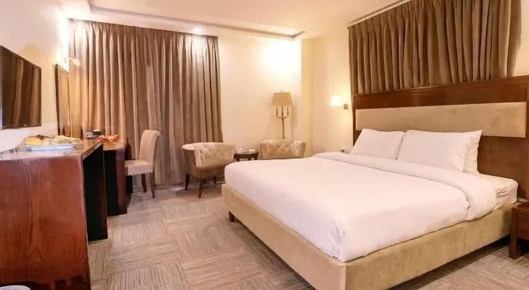 Deluxe Non-Valley View Room