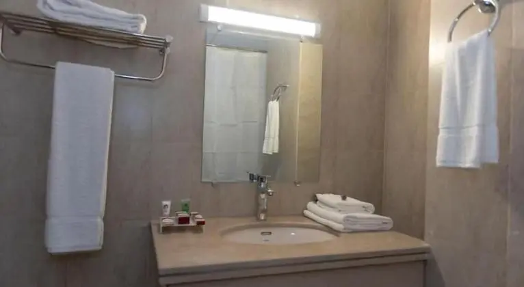 Deluxe Non-Valley View Room