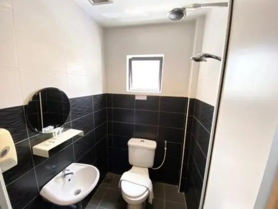 Üç Kişilik Oda