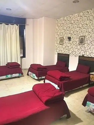 Üç Kişilik Oda