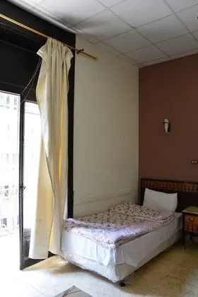 Üç Kişilik Oda