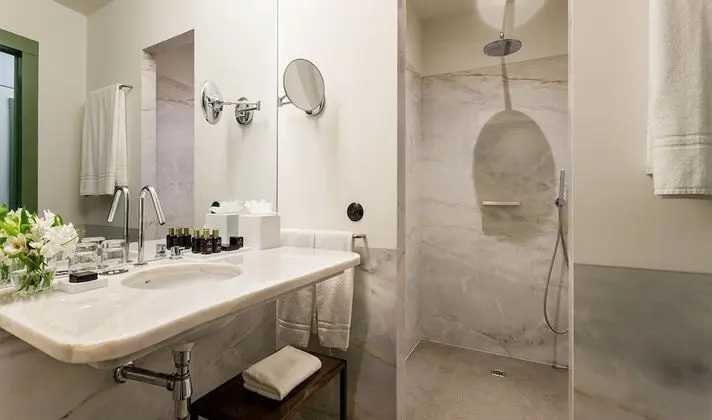 Standard Tek Büyük veya İki Ayrı Yataklı Oda