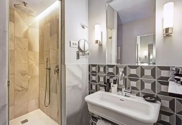 Executive Oda, Balkon