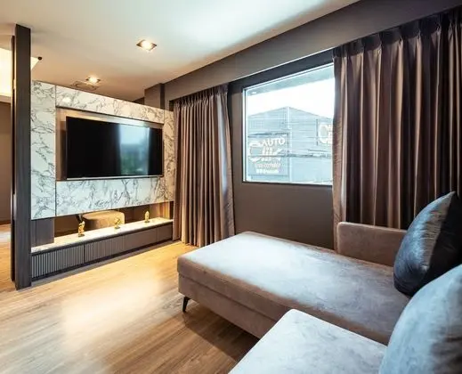 Deluxe Tek Büyük Yataklı Oda