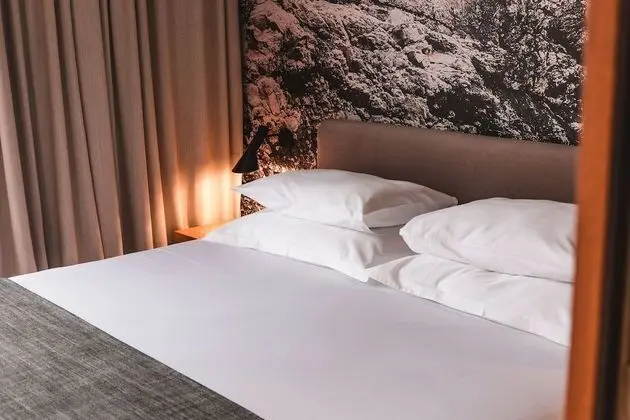 Apart Daire, 2 Yatak Odası, Balkon, Bahçe Manzaralı