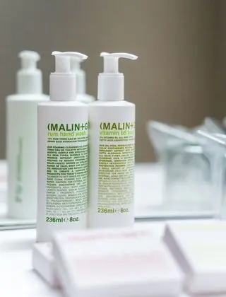 Premium Tek Büyük Yataklı Oda, Balkon, Bahçe Manzaralı