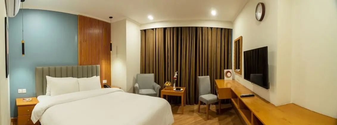 Deluxe Tek Büyük Yataklı Oda