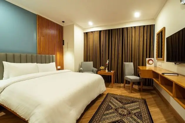 Deluxe Tek Büyük Yataklı Oda