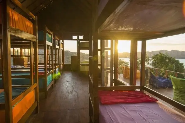 Ortak Ranzalı Oda, Karma Ranzalı Oda