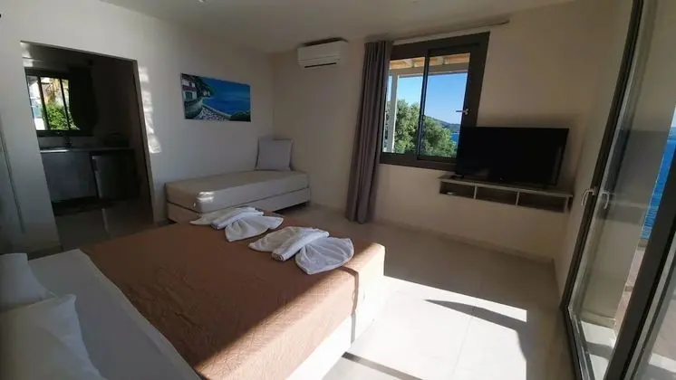 Deluxe Üç Kişilik Oda