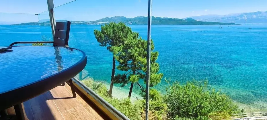 Deluxe Üç Kişilik Oda