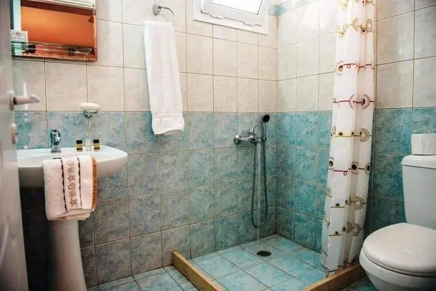 Üç Kişilik Oda