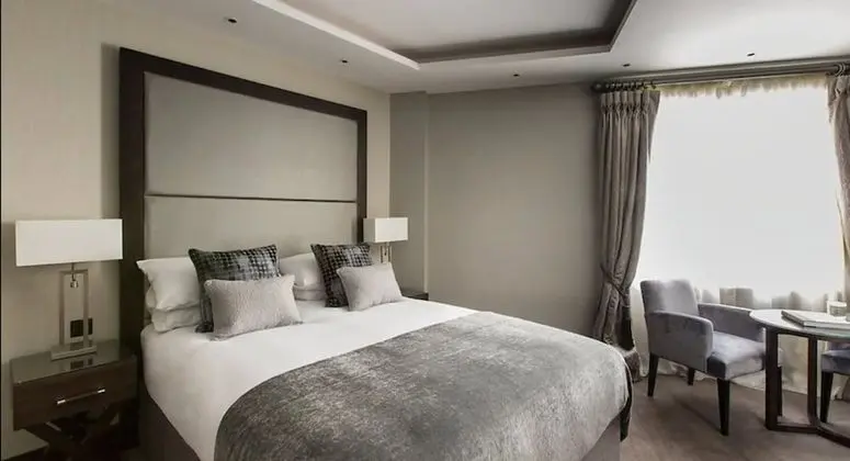Deluxe Tek Büyük Yataklı Oda