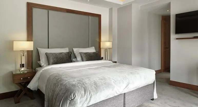 Deluxe Tek Büyük Yataklı Oda