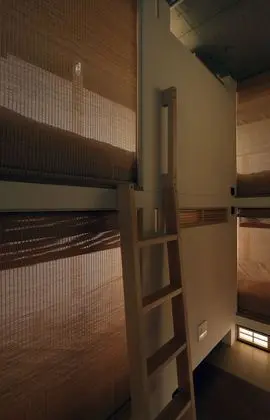 Ortak Ranzalı Oda, Sadece kadınlar için, Sigara İçilmez, Ortak Banyo (3rd Floor)