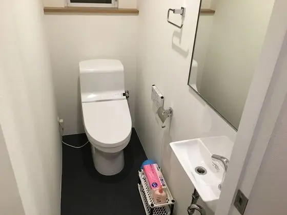 Ortak Ranzalı Oda, Sadece kadınlar için, Sigara İçilmez, Ortak Banyo (3rd Floor)