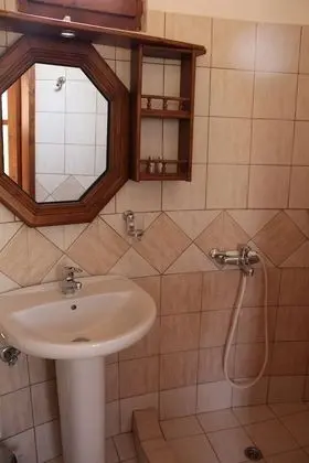 Apart Daire, 1 En Büyük (King) Boy Yatak, Havuz Kullanımı, Bahçeli