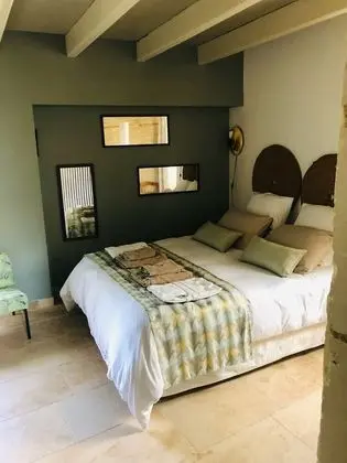 Signature Tek Büyük Yataklı Oda, Özel Banyo, Kanal Manzaralı