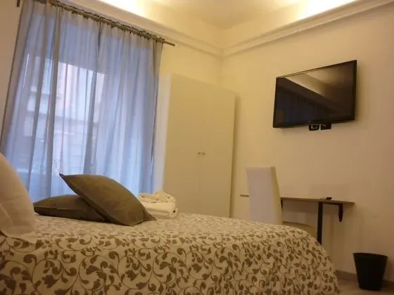 Basic Üç Kişilik Oda, Şehir Manzaralı