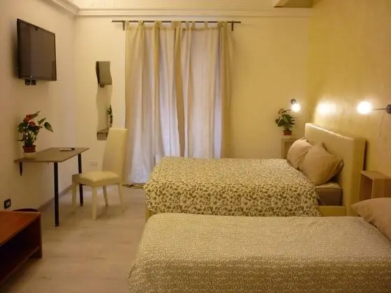 Üç Kişilik Oda, Şehir Manzaralı
