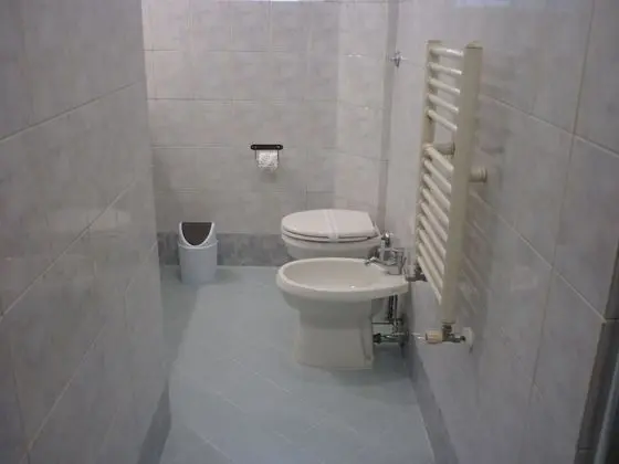 Üç Kişilik Oda, Şehir Manzaralı
