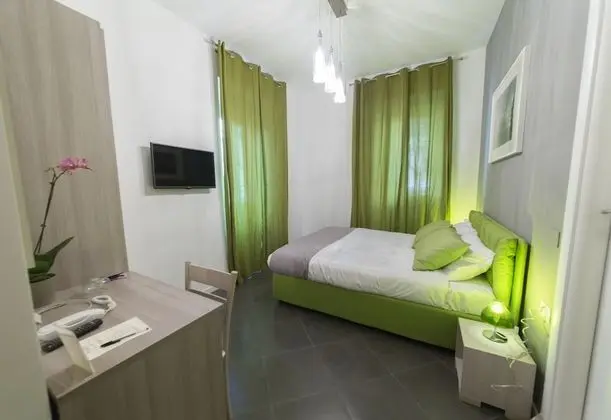 Standard Tek Büyük Yataklı Oda