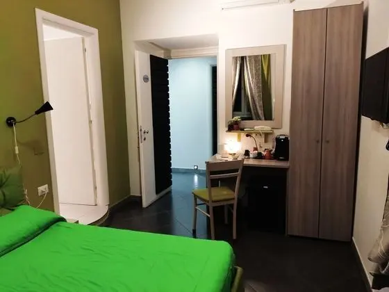 Standard Tek Büyük Yataklı Oda