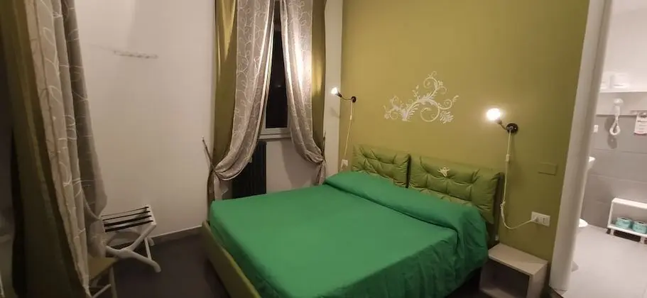 Standard Tek Büyük Yataklı Oda