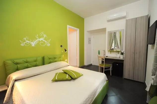 Standard Tek Büyük Yataklı Oda