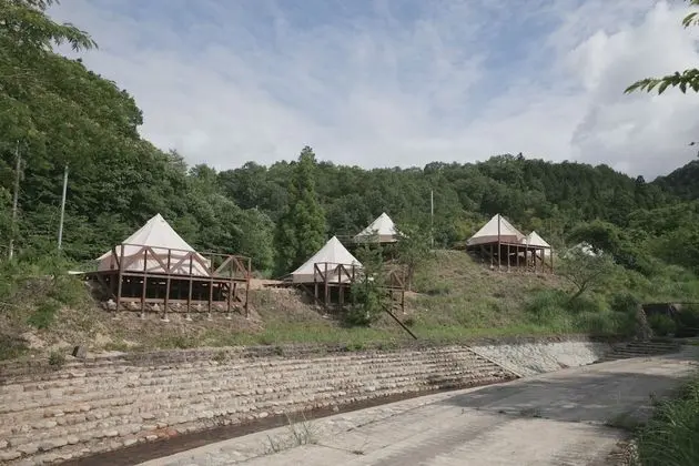 Standard Çadır, 2 Çift Kişilik Yatak, Sigara İçilmez, Dağ Yamacı (River View Deck Tent)