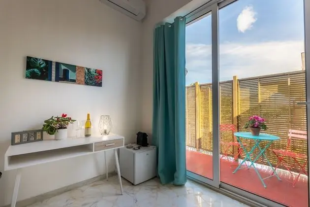 Family Oda, Balkon, Bahçe Manzaralı