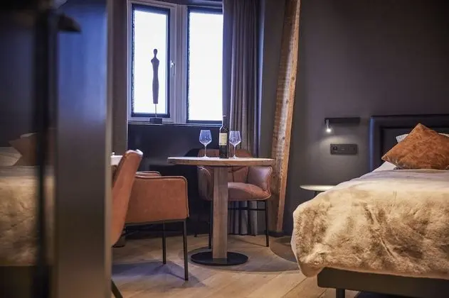 Design Oda, 1 Büyük (Queen) Boy Yatak, Sigara İçilmez, Şehir Manzaralı