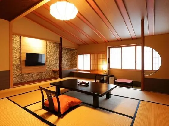 Traditional Oda