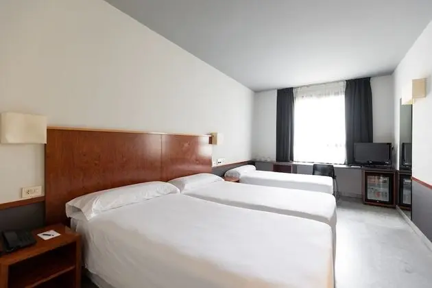 Standard Oda (with Extra Bed)