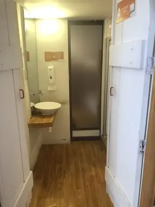 Ortak Ranzalı Oda, Karma Ranzalı Oda