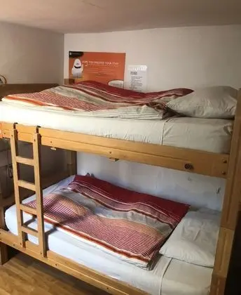 Tek Büyük Yataklı Oda, Ortak Banyo