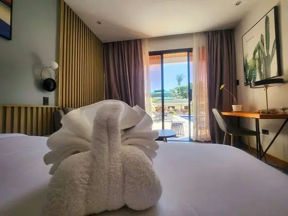 Deluxe Tek Büyük Yataklı Oda, 1 En Büyük (King) Boy Yatak, Sigara İçilmez, Havuz Manzaralı