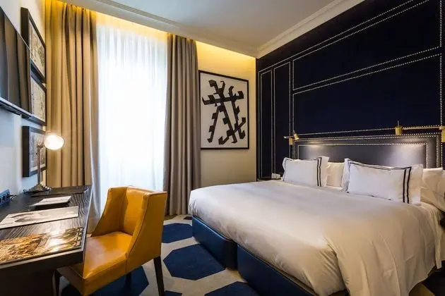 Deluxe Tek Büyük Yataklı Oda