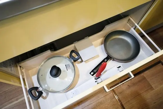 Ev (8 people, OR-3)