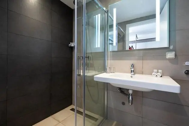 Standard Oda, 1 Büyük (Queen) Boy Yatak