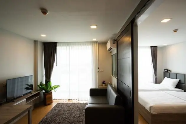 One Bedroom Apartment