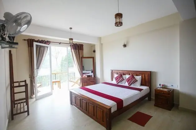 Luxury Tek Büyük Yataklı Oda, 1 En Büyük (King) Boy Yatak, Balkon, Dağ Manzaralı