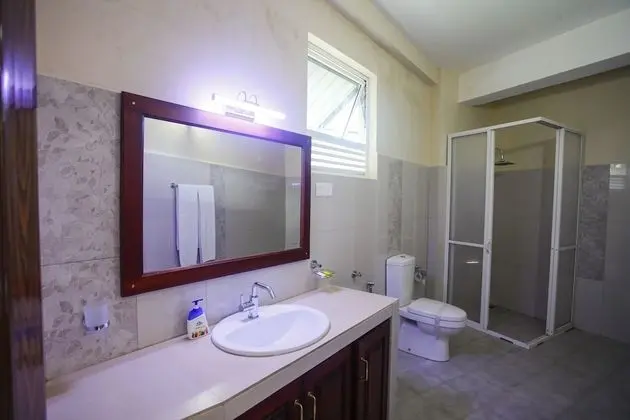 Luxury Tek Büyük Yataklı Oda, 1 En Büyük (King) Boy Yatak, Balkon, Dağ Manzaralı