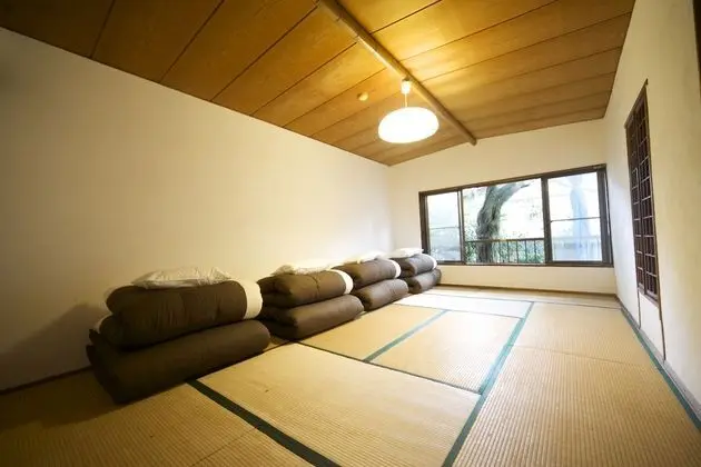 Traditional Ortak Ranzalı Oda, Sadece kadınlar için (Japanese Style, Single Futon)