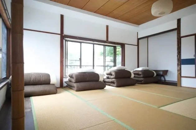 Traditional Ortak Ranzalı Oda, Sadece kadınlar için (Japanese Style, Single Futon)