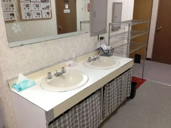 Basic Tek Kişilik Oda, Ortak Banyo