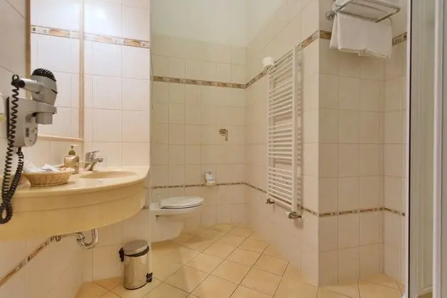 Classic Tek Büyük veya İki Ayrı Yataklı Oda (Extra bed)