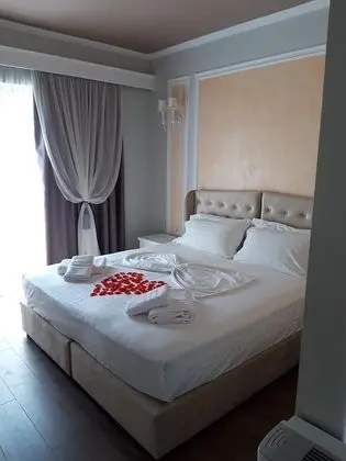 Deluxe Üç Kişilik Oda