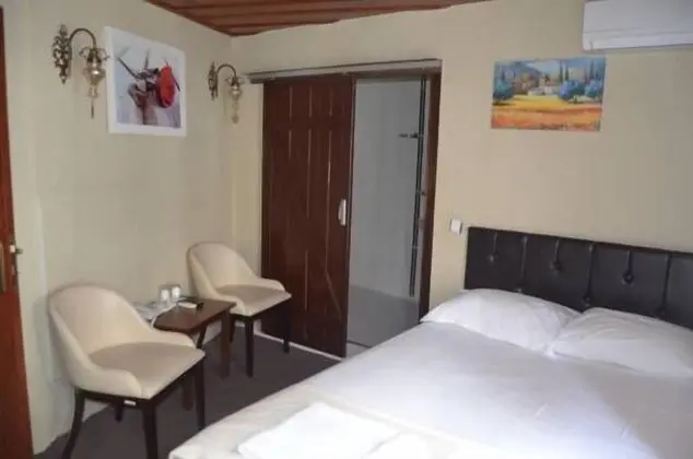 Standard Tek Büyük Yataklı Oda